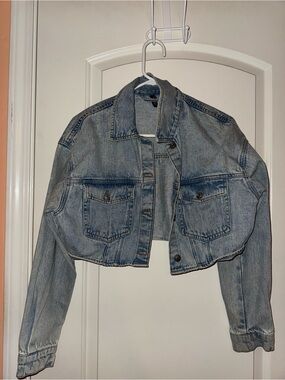 H&M Light Blue Cropped Denim Jacket